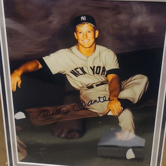 Autographed Mickey Mantle 8x10 - Picture 2 of 6